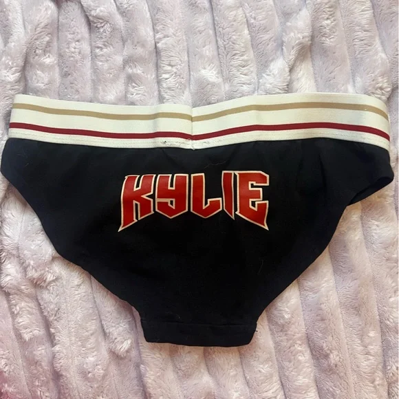 🌟 Kylie Era Relic – Collector’s Item 🌟 Kylie Jenner “Designed in Calabasas” Set - Picture 6 of 10